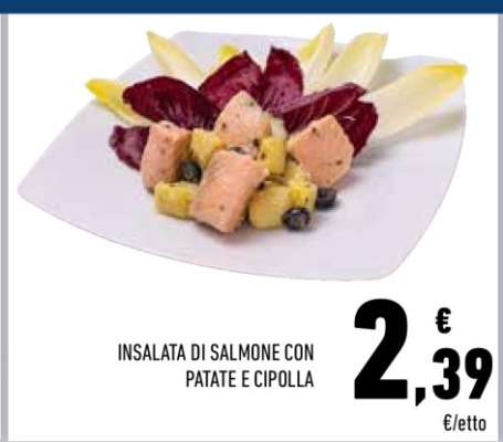 INSALATA DI SALMONE CON PATATE E CIPOLLA