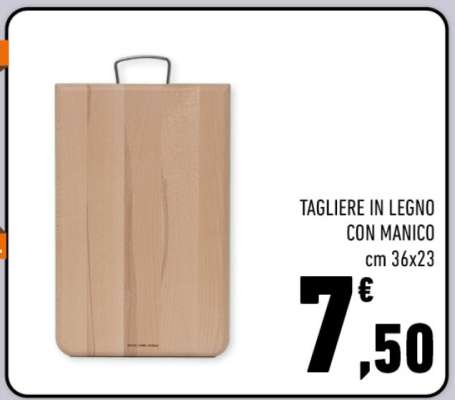 TAGLIERE IN LEGNO CON MANICO